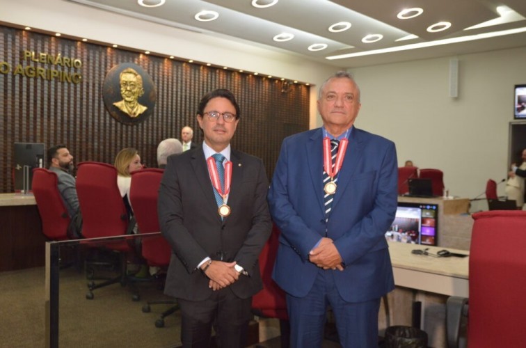 TCE-PB entrega Medalha Cunha Pedrosa a personalidades do Estado durante celebração de 55 anos da instituição
